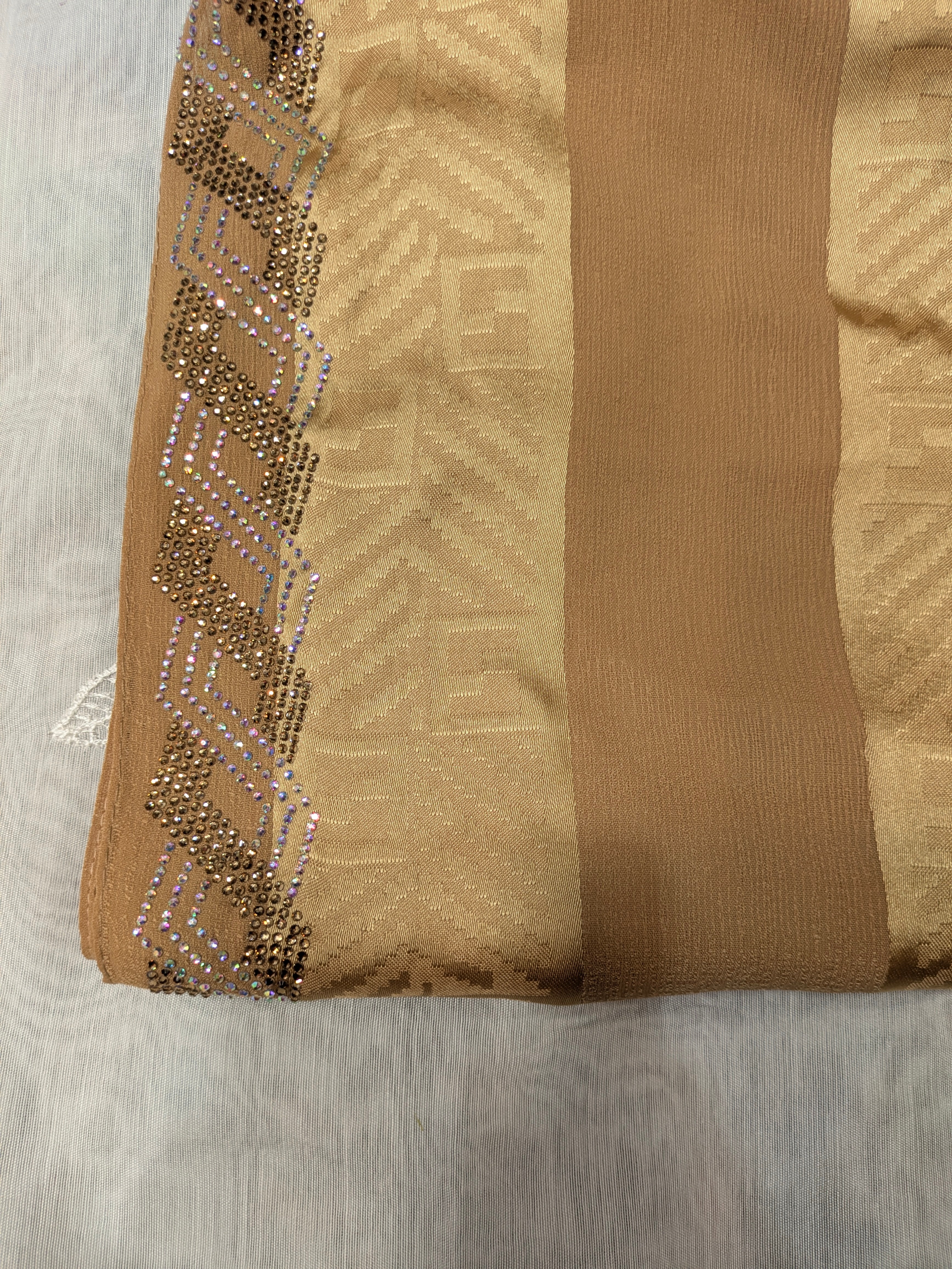 Cotton Silk  Stone head border