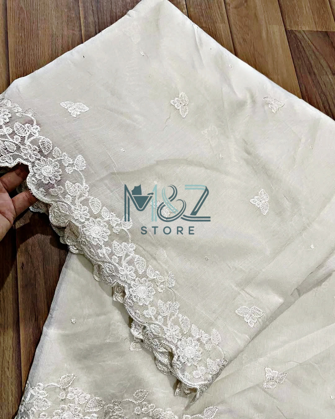 Voile Lawn Scalloped Dupatta with White Embroidery | white lawn Cutwork Dupatta