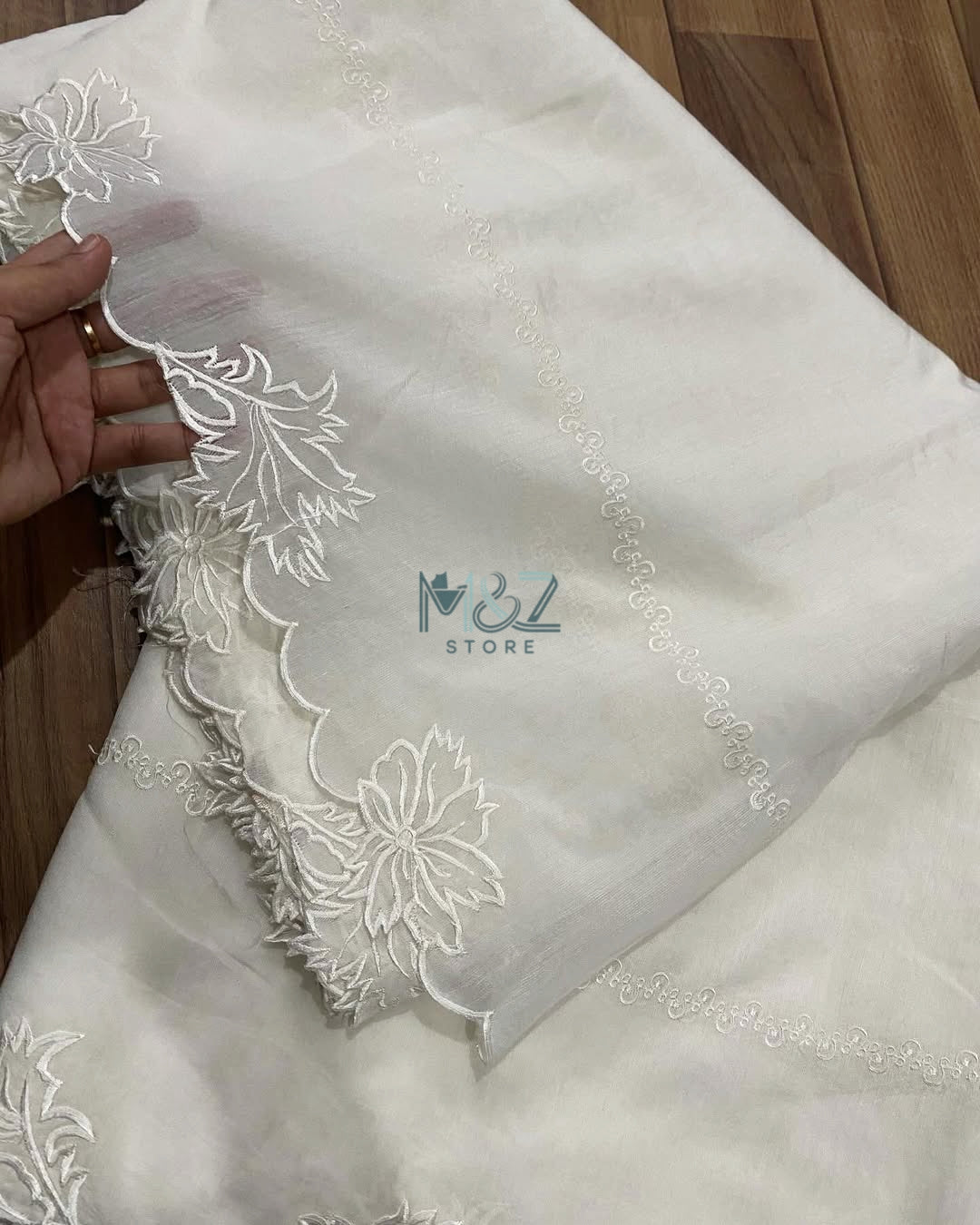 Voile Lawn Scalloped Dupatta with White Embroidery | white lawn Cutwork Dupatta