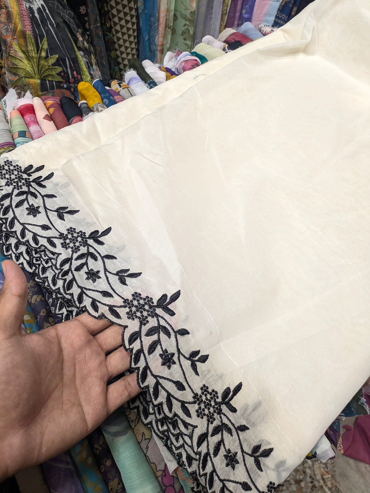 Cream Voile Lawn Cutwork Dupatta with Black Scallop  Embroidery Border – 2.5 yards