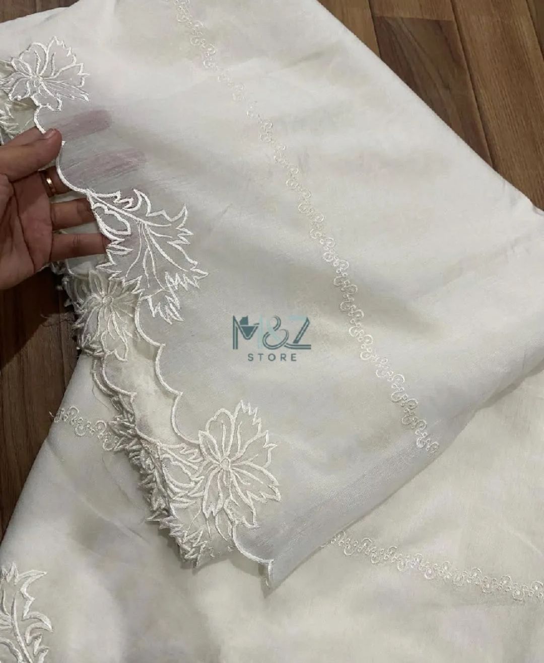 Voile Lawn Scalloped Dupatta with White Embroidery | white lawn Cutwork Dupatta